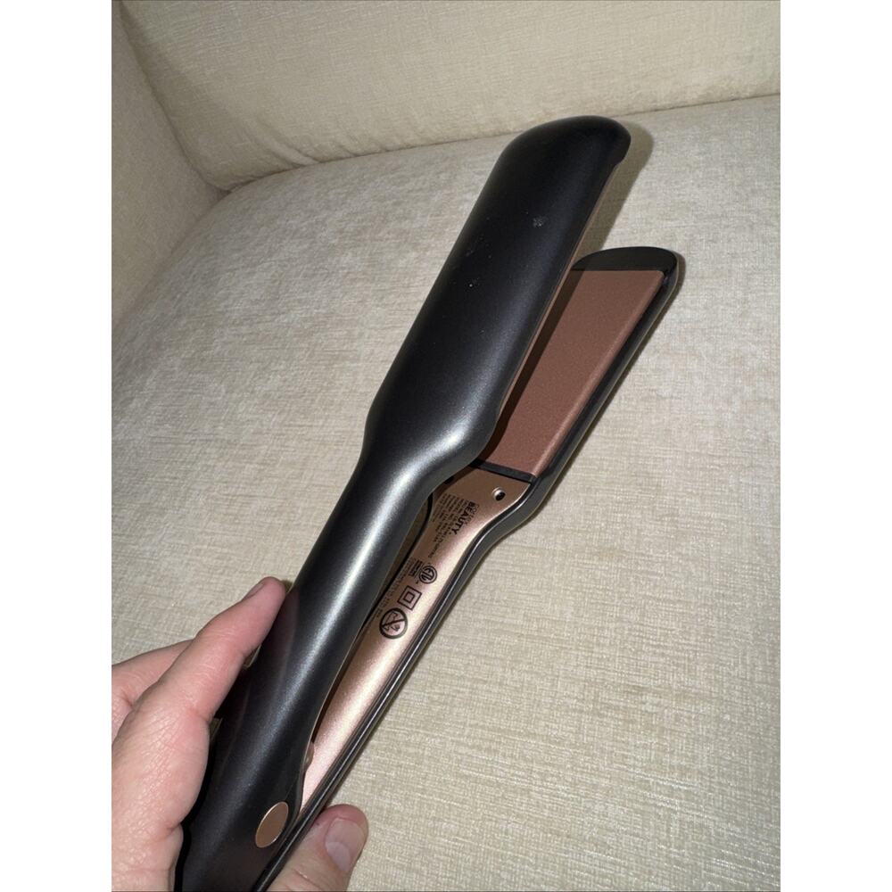 Cortex Beauty Flat Iron Hair Straightener Model BBL-518A 1.75” EUC